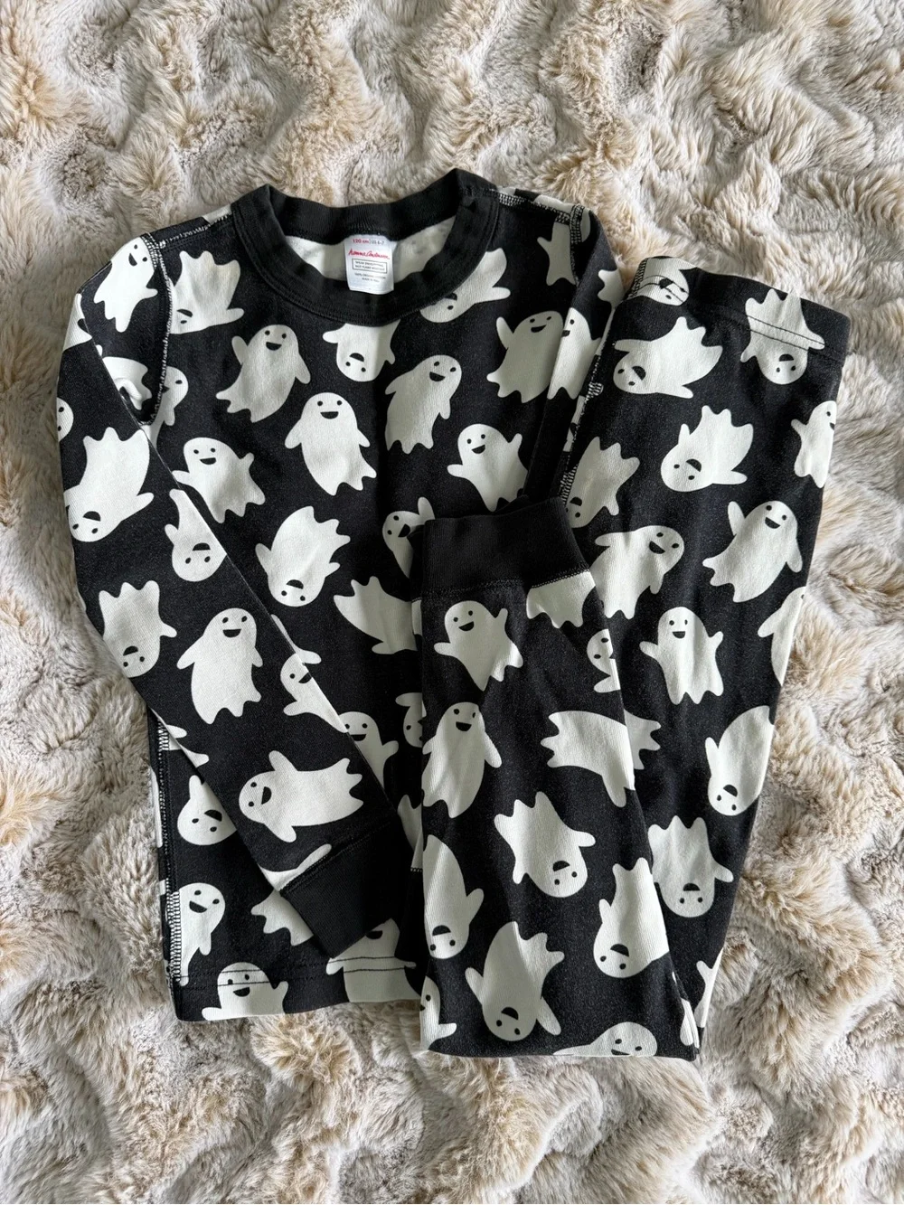 Hanna Andersson Black and White Kids Top with Red Logo